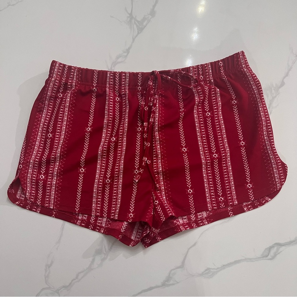 Red and White shorts size XL never worn